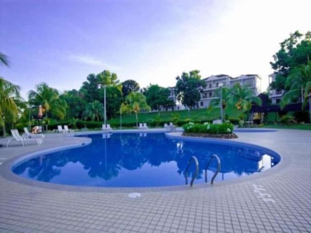 Port Dickson Golf And Country Club Hotel Exterior photo